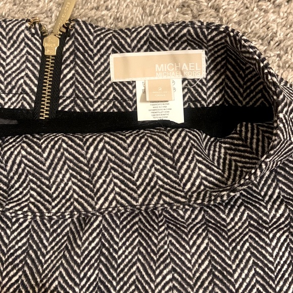 Women’s Michael Kors Skirt - Picture 2 of 2